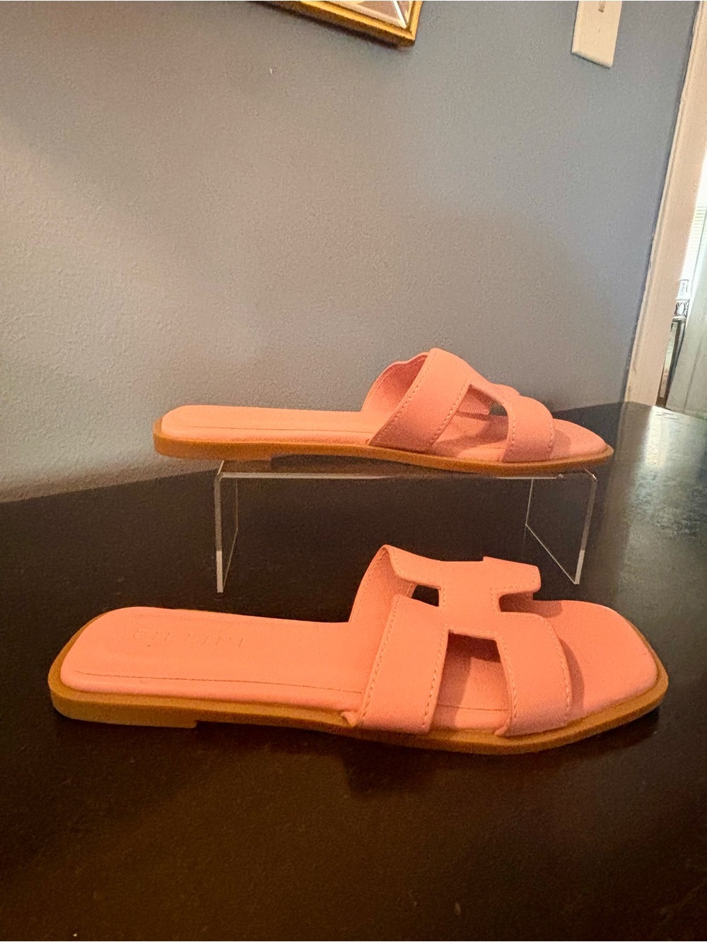 Never Worn Women's Pink Slide Sandals - Picture 8 of 9